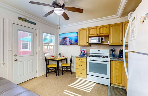 Townsite Cottage | Historic beach cottage w/full kitchen & free wifi, steps from the beach