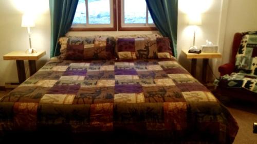 Whitefish Apartment | Historic Big Mountain Chalet Lower