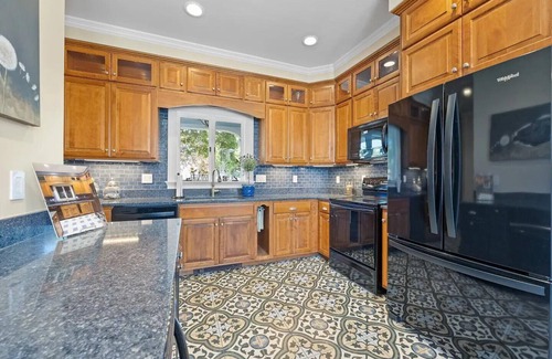 Laconia House | Historic Busiel House in the Heart of Laconia