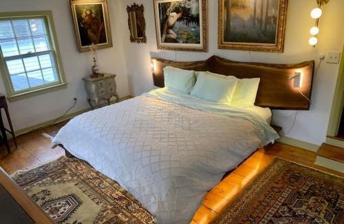 Blawenburg House | Historic Canal Home on Nature Preserve