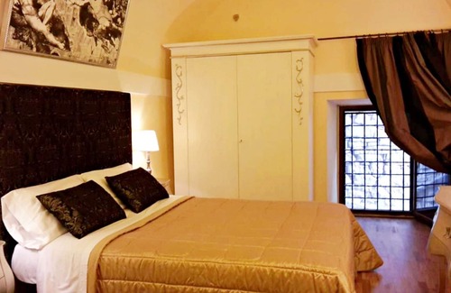 Izzalini Other | Historic Castle in the Umbrian Countryside