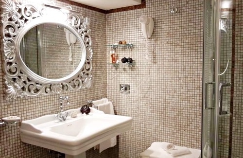 Izzalini Other | Historic Castle in the Umbrian Countryside