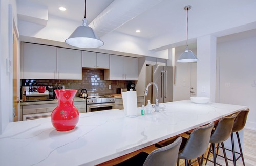 Charleston Historic District Condo | Historic Charleston Right Outside Your Front Door
