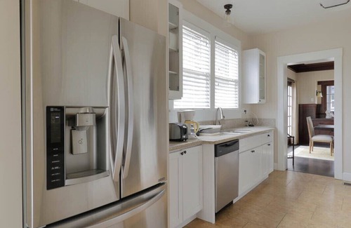 Downtown Riverside House | Historic Charm with Modern Comfort downtown Riverside
