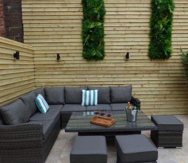 Chester House | Historic City Centre Town House