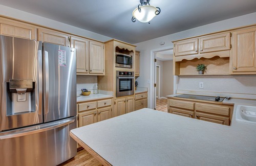 Covington Cottage | Historic Covington Getaway w/Fireplace & Yard!
