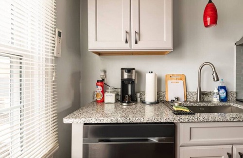 Hagerstown Apartment | Historic & Cozy ~ Near Antietam Battle & WhiteTail