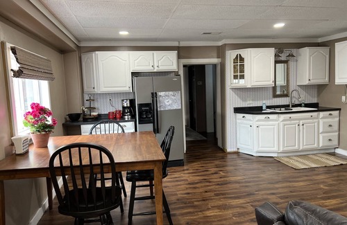 Loudonville Condo | Historic Downtown 1st Floor Flat