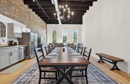Fayetteville Apartment | Historic Downtown Loft. Walk to Shops & Eats.
