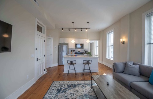 Floyd Apartment | Historic Farmer's Supply- DT Floyd Corner Apt #202