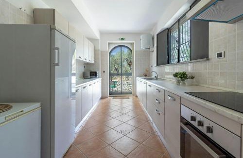 Roccella Jonica House | Historic Farmhouse Among Olive Groves Near The Sea