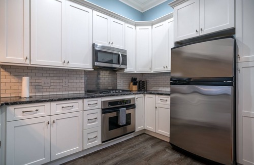 Downtown Wilmington Condo | Historic Front St Loft w/Sauna! Best location in Heart of Downtown Wilmington