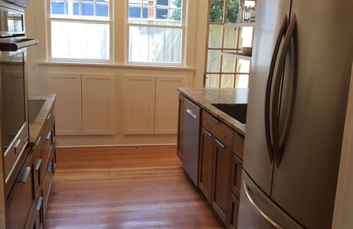 Astoria House | Historic Garden Bungalow with a View