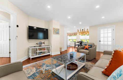 Stonington House | Historic Harbor House 5BR Stonington Borough Home Near Mystic