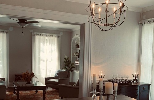 Hannibal House | Historic home beautifully restored. Close to riverfront and downtown Hannibal