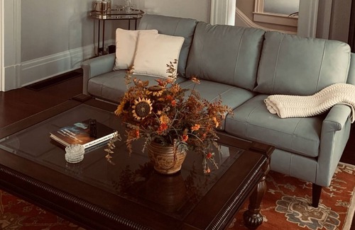 Hannibal House | Historic home beautifully restored. Close to riverfront and downtown Hannibal