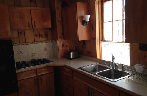 Waterbury Center House | Historic home in Vermont Ski Country