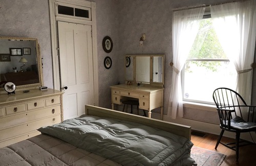 Upper Rattlesnake House | Historic Home in the Rattlesnake