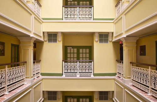 Central Business District Resort | Historic hotel - walking distance from Bourbon Street