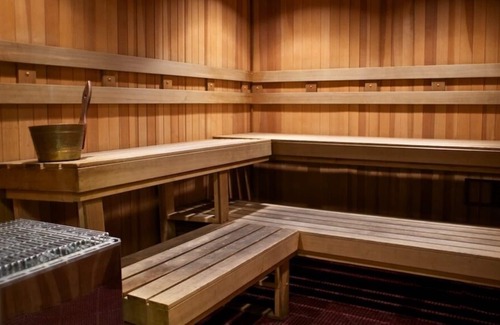 Central Business District Resort | Historic hotel - walking distance from Bourbon Street