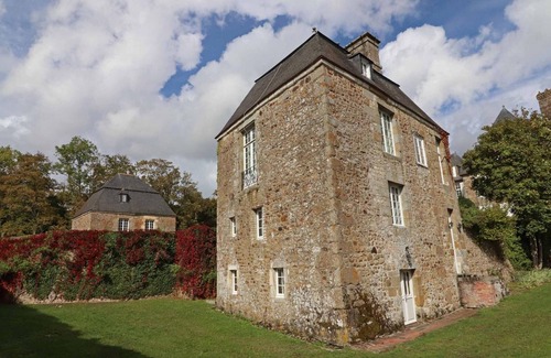 Rabodanges Cottage | Historic house with fireplace in the heart of Swiss Normandy
