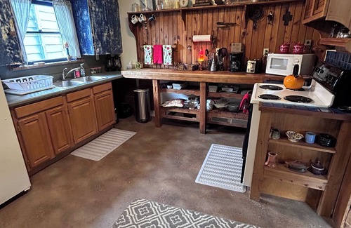 Downtown Juneau Apartment | Historic Juneau Oasis