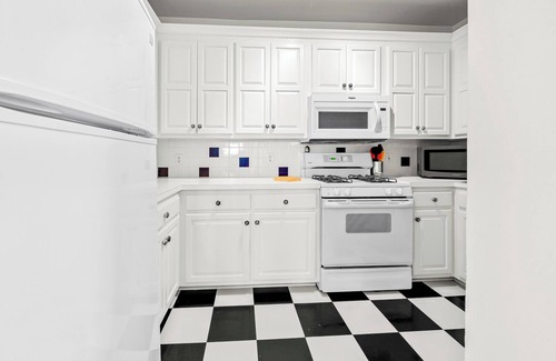 Hanover Place Apartment | Historic Kansas City Penthouse Loft middle of KC!
