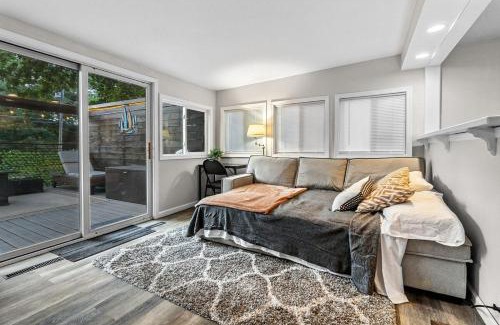 Zenda House | Historic Lake Geneva Outpost Speakeasy House