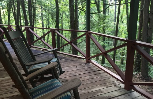 Lakemont House | Historic Lakemont Cabin Near Lake Rabun - 3 bdrm/2bath
