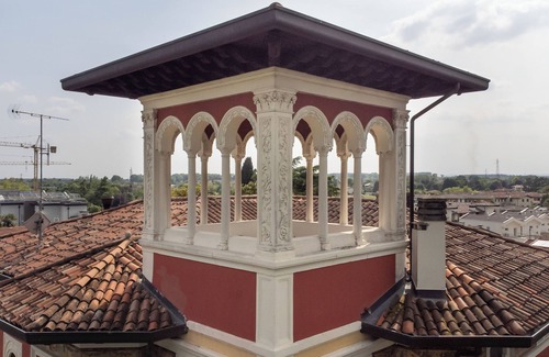 Sacile Villa | Historic Liberty Villa with Tower, Venetian Gondola & Riverside Park