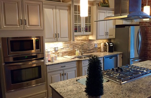 La Salle Apartment | Historic Loft Close To Starved Rock State Park, Buffalo Rock Park, I&M Canal