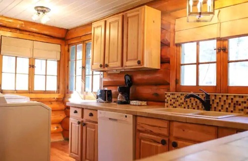 Rapid City Cabin | Historic Log Cabin- A True Black Hills Original