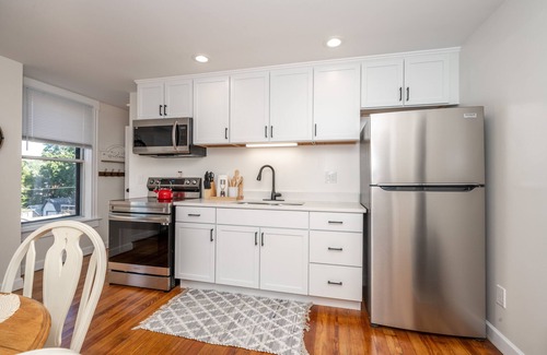 Ludlow Condo | Historic Ludlow is a quaint stay just off the Ohio River
