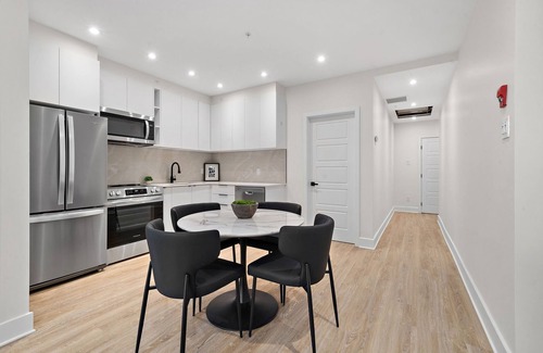 Chinatown Apartment | Historic Luxury Old MTL Appartment 2BR-2BA
