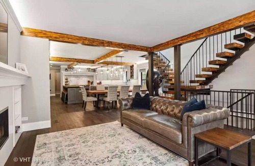 Ravenswood Manor House | Historic Masterpiece Home in Ravenswood Manor