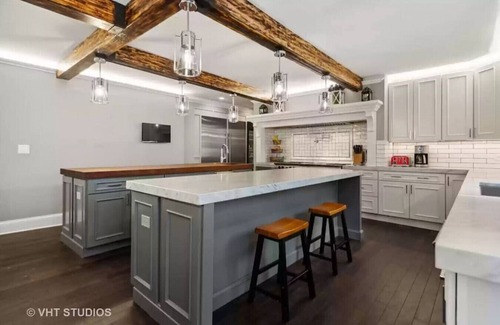 Ravenswood Manor House | Historic Masterpiece Home in Ravenswood Manor
