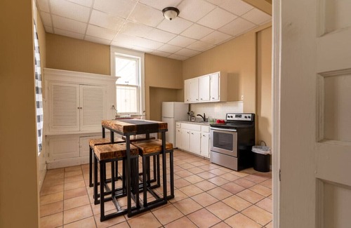 Midtown Apartment | Historic Midtown Apartment