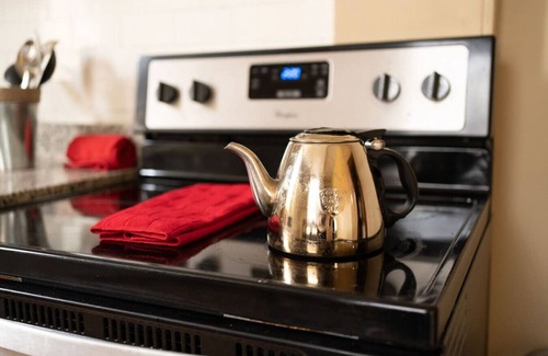 Midtown Apartment | Historic Midtown Apartment