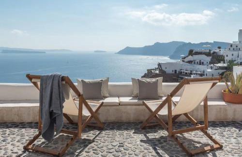 Oia Villa | Historic Old bakery cave by Cycladica