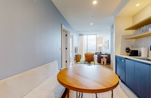 Rainey Street Historic District Condo | Historic Rainey St 30th-floor condo with breath-taking views