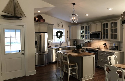 Historic District Cottage | Historic Renovation Award Winner! 5 Stars!