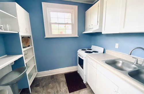 Summerville Apartment | Historic Retreat on Central Ave (2bedroom)