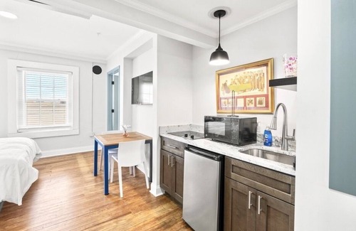 Conway Apartment | Historic Riverfront Studio Getaway by Main Street!