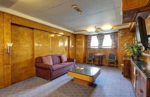 Harbor Hotel | Historic Room with Authentic 1930s Charm and Modern Comforts