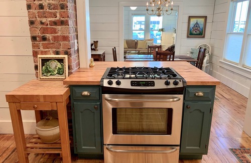 Denton House | Historic Shiplap Cottage walk to TWU!