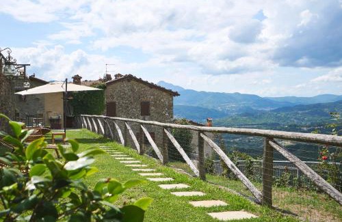 Pieve Fosciana Ski Chalet | Historic Sillico Relais Hot Tub, Sauna e Charme