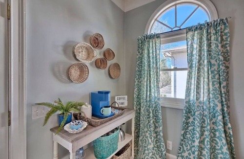 Columbia House | Historic Southern Beauty 4bed Charming Cola Home!
