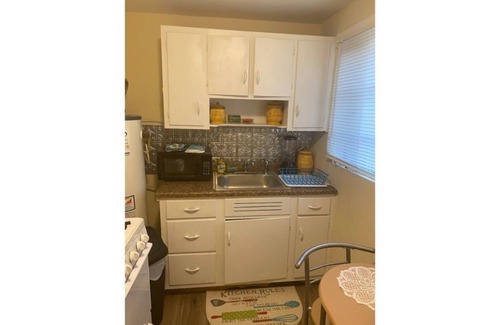 Valdosta House | Historic Studio Apartment, 3 min to SGMC Hospital