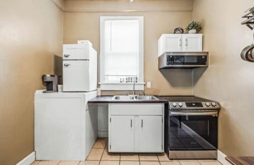 Macon Apartment | Historic Suite Unit 1 Downtown Macon