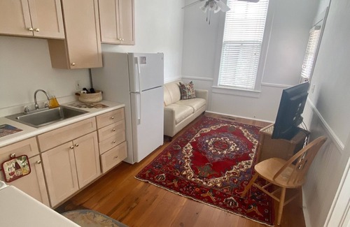 Auburn House | Historic Thomas House Unit B